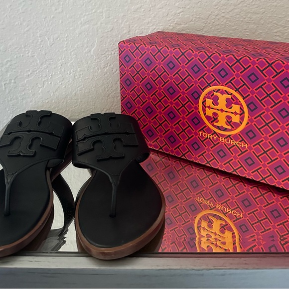 Tory Burch Shoes - EUC Tory Burch Black Logo Thong Sandals
